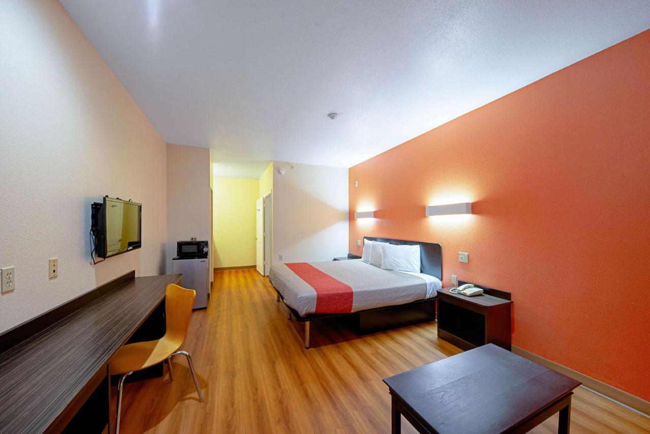 Motel 6-Rhome, Tx Εξωτερικό φωτογραφία